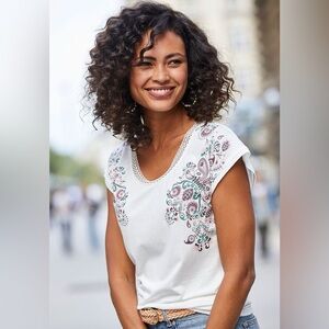 Lascana Paisley print top with delicate lace on the rounded neckline